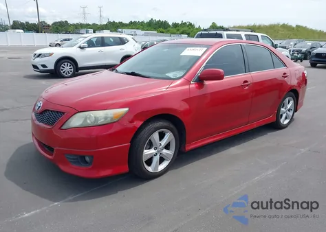 2010 Toyota Camry Se z USA, uszkodzony, nr VIN 4T1BF3EK9AU523879